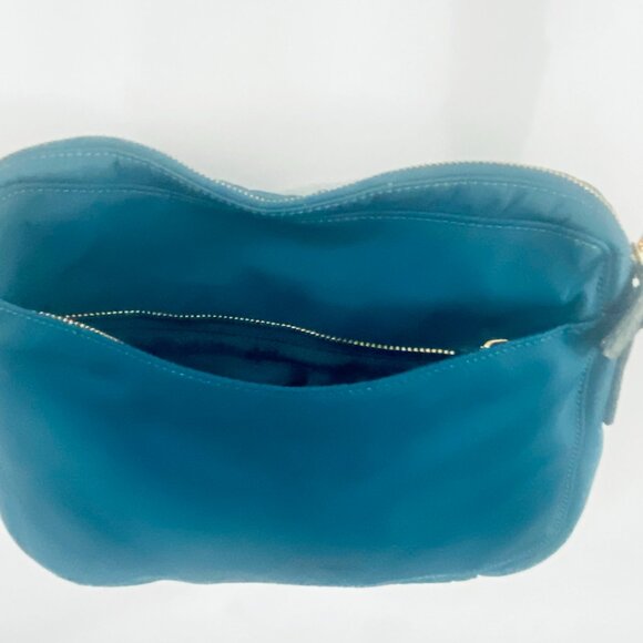 Beautiful MZ Wallace Teal Quilted Shoulder Bag – Multi-Pocket – New York Design - Picture 9 of 16